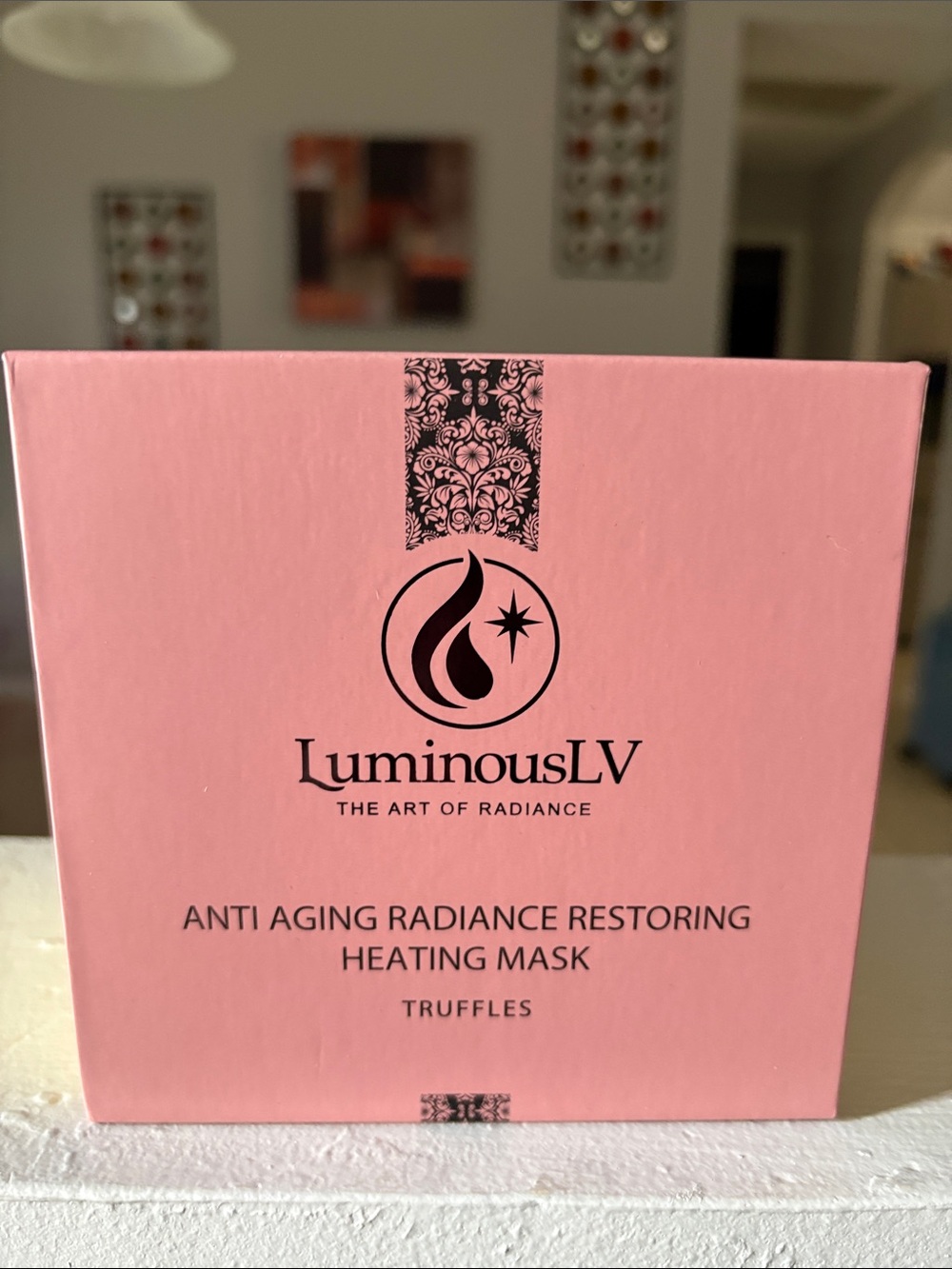 LuminousLV Pink Anti-Aging Radiance Restoring Heating Mask - Truffles